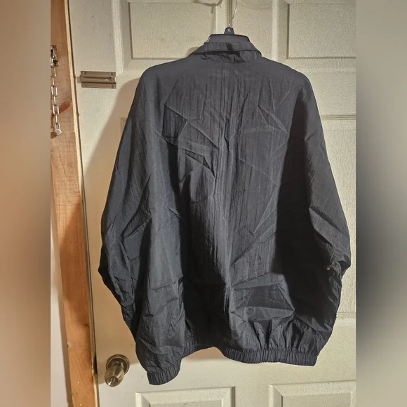 Nike Women's WNBA Black Woven Jacket: LIMITED EDITION: NEW WITH TAGS: SIZE XL - Picture 7 of 9